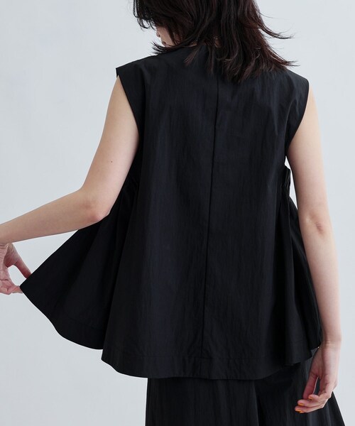 GALLEST(ギャレスト)の「【セットアップ可能】ペーパーライクジレブラウス(シャツ/ブラウス・レディース・ブラック/ベージュ/ホワイト・38)」の10枚目の写真