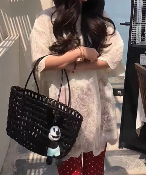 gossip!ロサンゼルス(ゴシップロサンゼルス)の「ゆるシルエット ラウンドネックフェミニンレーストップス(Tシャツ/カットソー・レディース・オフホワイト・M)」の15枚目の写真