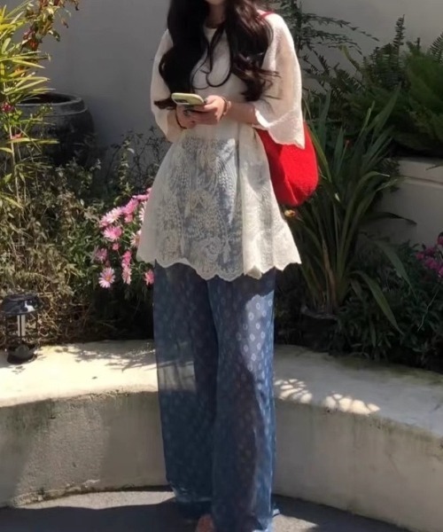 gossip!ロサンゼルス(ゴシップロサンゼルス)の「ゆるシルエット ラウンドネックフェミニンレーストップス(Tシャツ/カットソー・レディース・オフホワイト・M)」の18枚目の写真