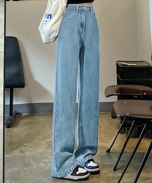 Teem Store(チームストア)の「セミワイドシンプルストレートデニムパンツ(デニムパンツ・レディース・チャコール/ブラック/ブルー/ライトブルー/ホワイト・S/L/M)」の4枚目の写真