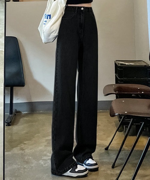Teem Store(チームストア)の「セミワイドシンプルストレートデニムパンツ(デニムパンツ・レディース・チャコール/ブラック/ブルー/ライトブルー/ホワイト・S/L/M)」の1枚目の写真