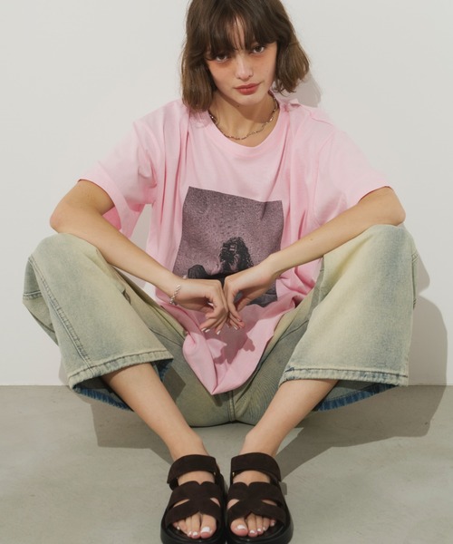 Unitage(ユニテージ)の「グラフィックフォトTEE(Tシャツ/カットソー・レディース・グレー/ホワイト/ピンク・FREE)」の3枚目の写真