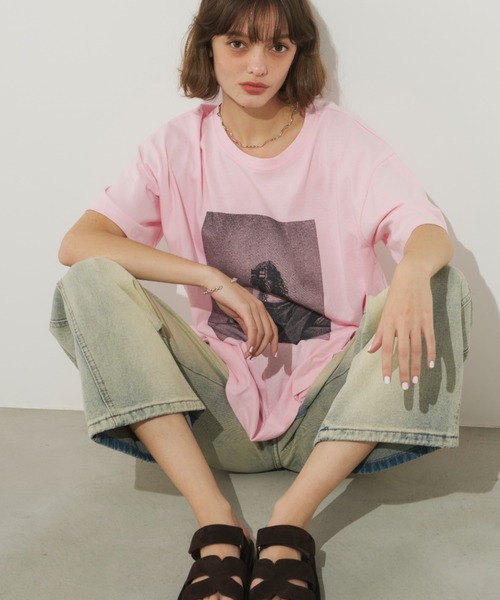 Unitage(ユニテージ)の「グラフィックフォトTEE(Tシャツ/カットソー・レディース・グレー/ホワイト/ピンク・FREE)」の5枚目の写真