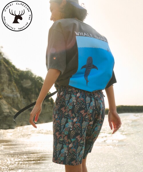 Jonas Claesson（ジョナスクレアッソン）の「JONAS CLAESSON/ジョナス クレアッソン Whale Shark Short Sleeve Tee/ホエールシャーク バックプリント Tシャツ（Tシャツ/カットソー・メンズ・ブラック/ホワイト/ライトグレー・MEDIUM/LARGE）」の3枚目の写真
