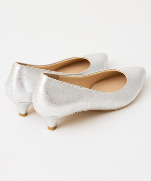 AIMER(エメ)の「箔加工ローヒールパンプス(パンプス・レディース・シルバー/ゴールド・MEDIUM/LARGE/SMALL)」の16枚目の写真