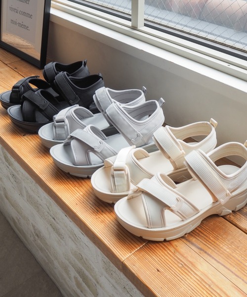 やわらかソールベルクロスポーツサンダル