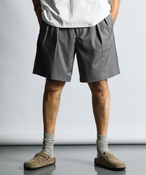 The DUFFER of ST.GEORGE(ザダファーオブセントジョージ)の「WOOL LIKE EASY WIDE SHORTS:ウエストゴム ウールライク イージー バギーショーツ(その他パンツ・メンズ・グレー/ブラック・X-LARGE/LARGE/MEDIUM/SMALL)」の5枚目の写真
