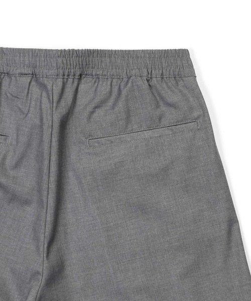 The DUFFER of ST.GEORGE(ザダファーオブセントジョージ)の「WOOL LIKE EASY WIDE SHORTS:ウエストゴム ウールライク イージー バギーショーツ(その他パンツ・メンズ・グレー/ブラック・X-LARGE/LARGE/MEDIUM/SMALL)」の13枚目の写真