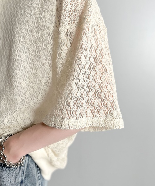 Classical Origin（クラシカルオリジン）の「「透け感、モードの余韻。」衿ダブルライン使いレース柄ニットポロシャツ/Lace Detail Knit Polo Shirt（ポロシャツ・メンズ・アイボリー/ブラック/ワイン/ブルー・LARGE/MEDIUM/SMALL）」の6枚目の写真