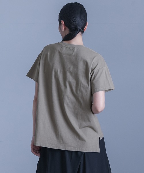 kOhAKU（コハク）の「異素材ランダムタックカットソー（Tシャツ/カットソー・レディース・ブラック/グレー・1/2）」の5枚目の写真
