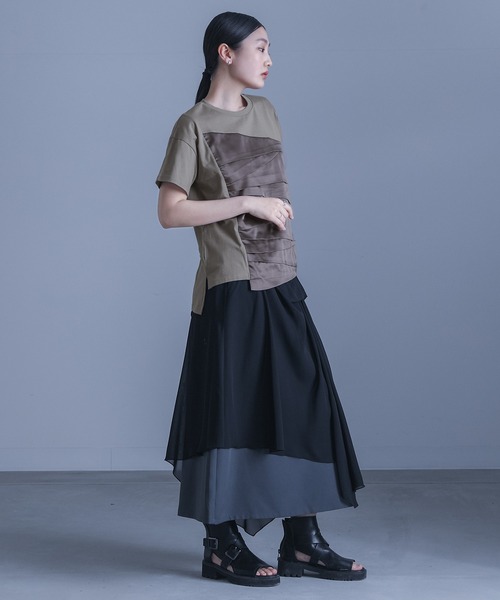 kOhAKU（コハク）の「異素材ランダムタックカットソー（Tシャツ/カットソー・レディース・ブラック/グレー・1/2）」の7枚目の写真