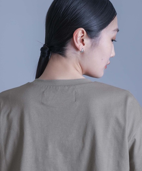kOhAKU（コハク）の「異素材ランダムタックカットソー（Tシャツ/カットソー・レディース・ブラック/グレー・1/2）」の10枚目の写真