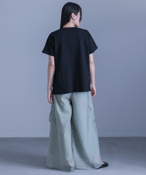 kOhAKU（コハク）の「異素材ランダムタックカットソー（Tシャツ/カットソー・レディース・ブラック/グレー・1/2）」の17枚目の写真