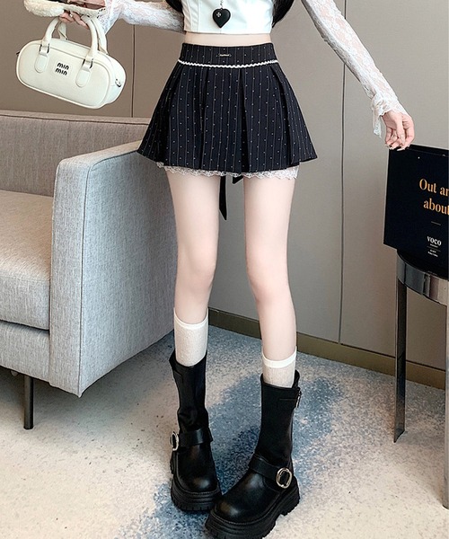Jasmine Grandiflorum(ジャスミングランディフローラム)の「【Jasmine】バックリボンプリーツミニスカート(スカート・レディース・グレー/ブラック・MEDIUM/SMALL)」の5枚目の写真