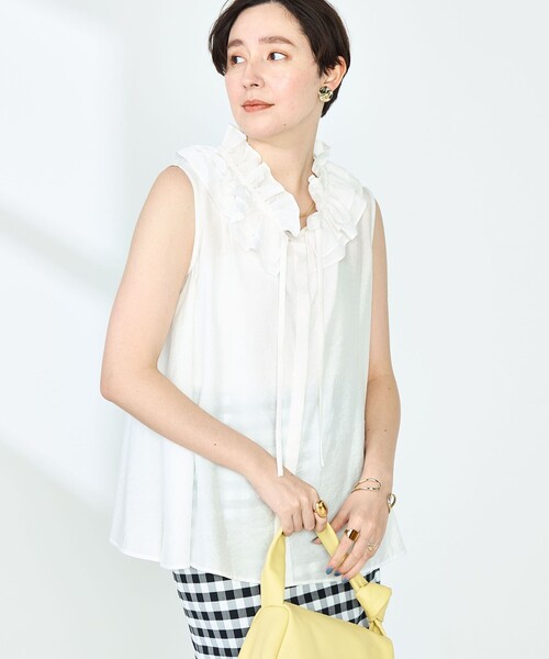 NOLLEY’S Sophi(ノーリーズソフィ)の「フリルネックノースリーブブラウス(シャツ/ブラウス・レディース・ホワイト/ピンク/キャメル・38/36)」の8枚目の写真