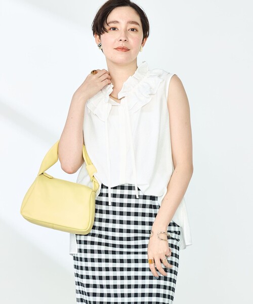 NOLLEY’S Sophi(ノーリーズソフィ)の「フリルネックノースリーブブラウス(シャツ/ブラウス・レディース・ホワイト/ピンク/キャメル・38/36)」の15枚目の写真