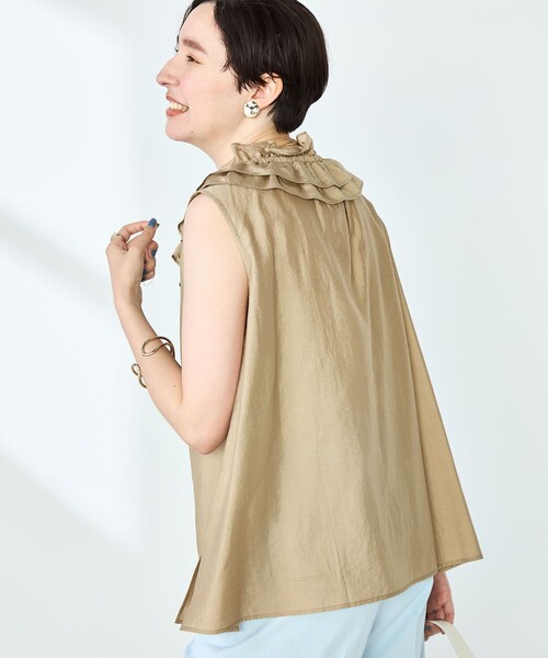 NOLLEY’S Sophi(ノーリーズソフィ)の「フリルネックノースリーブブラウス(シャツ/ブラウス・レディース・ホワイト/ピンク/キャメル・38/36)」の22枚目の写真