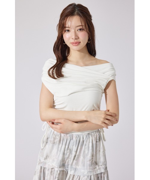 rienda（リエンダ）の「【AKB48 山崎空さん着用】カシュクールサイドドロストトップス 夏服 ノースリーブトップス（Tシャツ/カットソー・レディース・ホワイト/ブラウン/ブラック・FREE）」の5枚目の写真