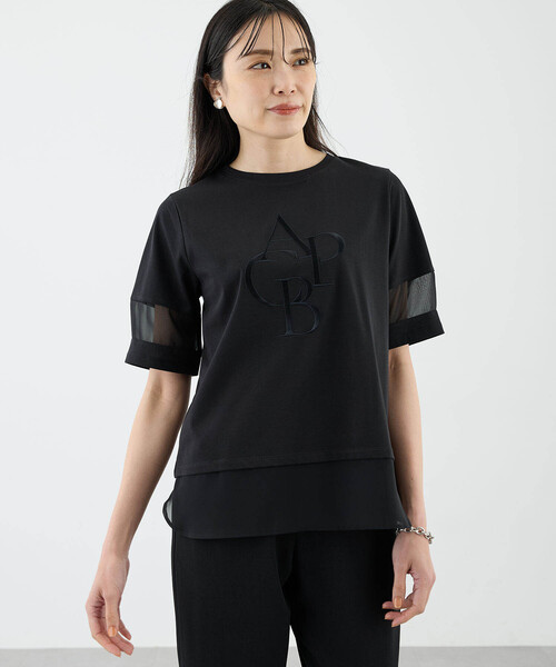 A/C DESIGN BY ALPHA CUBIC(エーシーデザインバイアルファキュービック)の「【接触冷感・UVカット】シアー切替えロゴTシャツ(Tシャツ/カットソー・レディース・ブラック/チャコールグレー/オフホワイト・M/L/LL/3L)」の2枚目の写真