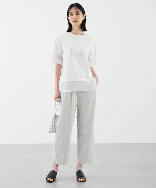 A/C DESIGN BY ALPHA CUBIC(エーシーデザインバイアルファキュービック)の「【接触冷感・UVカット】シアー切替えロゴTシャツ(Tシャツ/カットソー・レディース・ブラック/チャコールグレー/オフホワイト・M/L/LL/3L)」の6枚目の写真