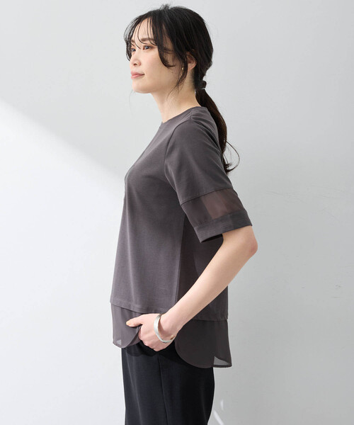 A/C DESIGN BY ALPHA CUBIC(エーシーデザインバイアルファキュービック)の「【接触冷感・UVカット】シアー切替えロゴTシャツ(Tシャツ/カットソー・レディース・ブラック/チャコールグレー/オフホワイト・M/L/LL/3L)」の15枚目の写真