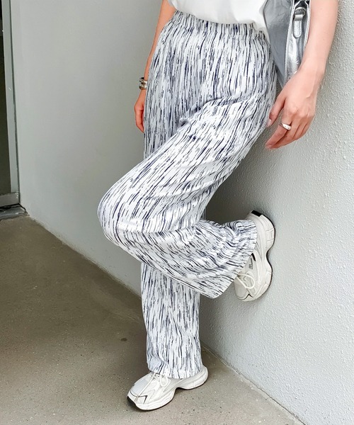 by LEGNA(バイレグナ)の「ランダムリブワイドパンツ(その他パンツ・レディース・ホワイト系/ブラック/グレー/グリーン/ブラウン/ブラック系・MEDIUM/LARGE/X-LARGE)」の7枚目の写真
