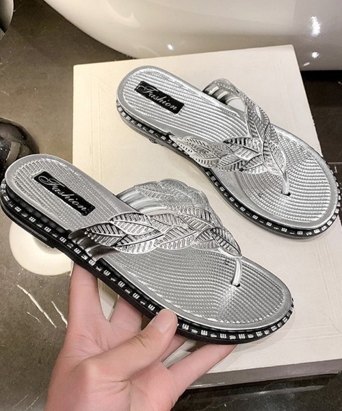 ☆BOTTEGA VENETA トングサンダル 夏にピッタリ！ BOTTEGA VENETA トングサンダル ヒール スクエアトゥ (BOTTEGA