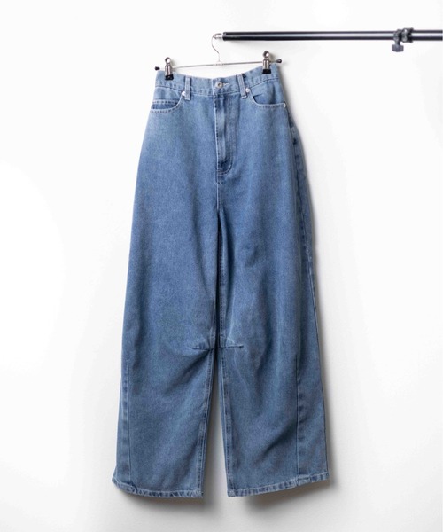 Bling Leads(ブリングリーズ)の「『Bling leads』カーブデニムパンツ(デニムパンツ・レディース・ブルー系1/ブラック系/ブルー系2・FREE)」の1枚目の写真