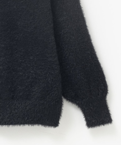 NAVY(ネイビー)の「ふわふわ柔らかな肌さわりのフェザーヤーンVネックニット(ニット/セーター・レディース・オレンジ/ベージュ/ブルーグリーン/ブラック・L/M)」の6枚目の写真