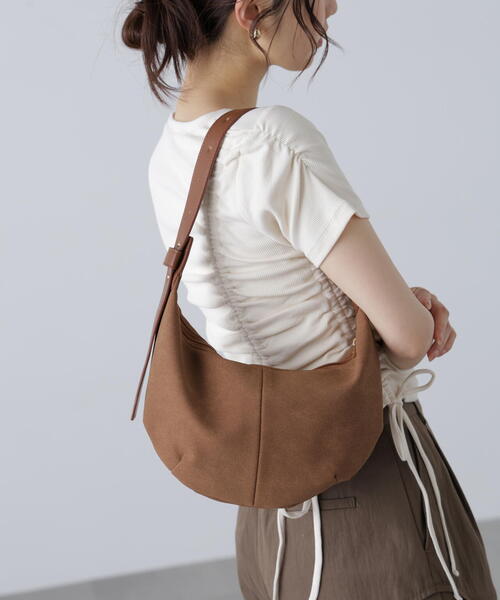 FREE'S MART（フリーズマート）の「ハーフムーンバッグ（ハンドバッグ・レディース・ブラウン/ブラック・ﾌﾘ-）」の5枚目の写真