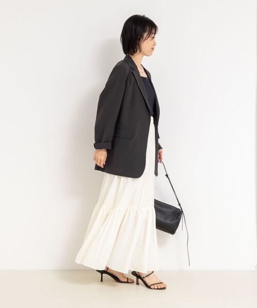 NOLLEY’S（ノーリーズ）の「ウォッシャブルシアーライトジャケット（テーラードジャケット・レディース・ブラック/チャコールグレー・38/36）」の3枚目の写真