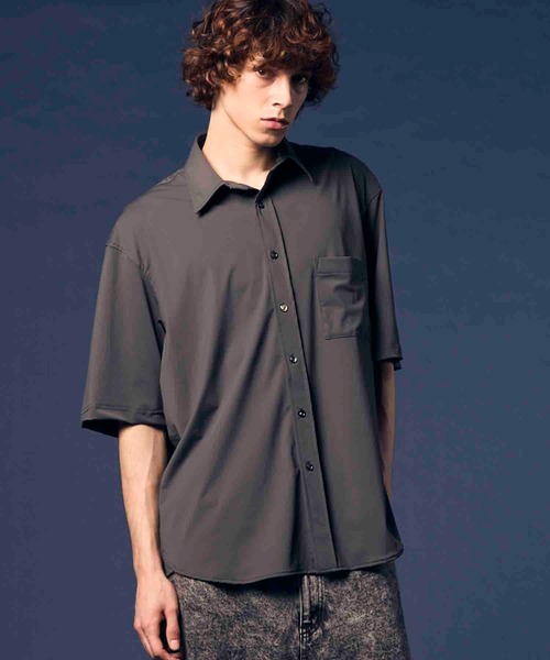 MAISON SPECIAL(メゾンスペシャル)の「《UNISEX》High Tension Prime-Over Short Sleeve Shirt/ハイテンションプライムオーバーショートスリーブシャツ【MAISON SPECIAL/メゾンスペシャル】(シャツ/ブラウス・メンズ・ブラック/グレイッシュベージュ/チャコールグレー/ブラウン・0/2/1)」の1枚目の写真