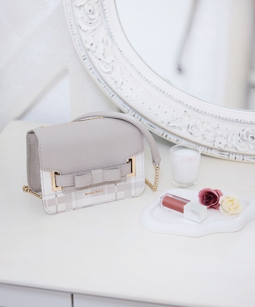 Samantha Thavasa(サマンサタバサ)の「チェック柄エムシュシュⅢ ショルダーバッグ 小サイズ(ショルダーバッグ・レディース・オフホワイト/ブラック/グレイッシュベージュ・FREE)」の3枚目の写真