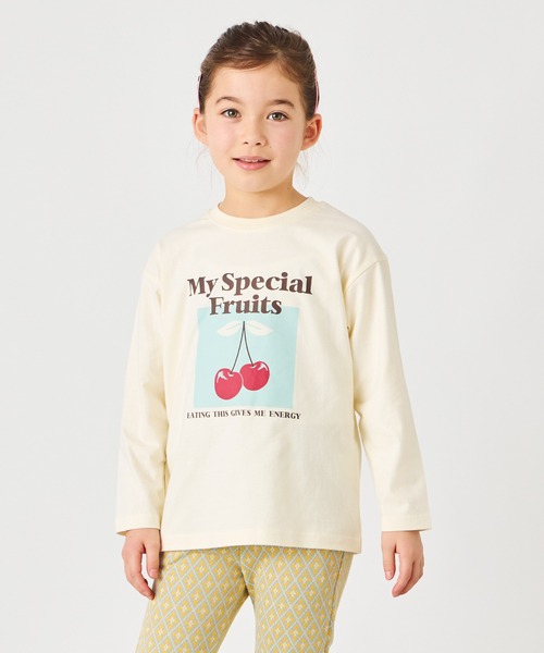 ever closet(エバークローゼット)の「プリント長袖Tシャツ(Tシャツ/カットソー・キッズ・ライトグレー系1/グレー系その他/ホワイト系その他/パープル系その他/グレー系その他2/ライトグレー系2/グレー系その他4/ブルー系その他/グリーン系その他/グリーン系その他2/ピンク系その他2/ホワイト系その他3/パープル系その他2/ネイビー系1/ホワイト系その他2/パープル系その他3/ホワイト系その他4/ピンク系その他/グレー系その他3/グレー系その他5/ベージュ/パープル/ベージュ系その他2/オレンジ系・90cm/140cm/120cm/110cm/100cm/130cm/160cm/150cm/80cm)」の2枚目の写真