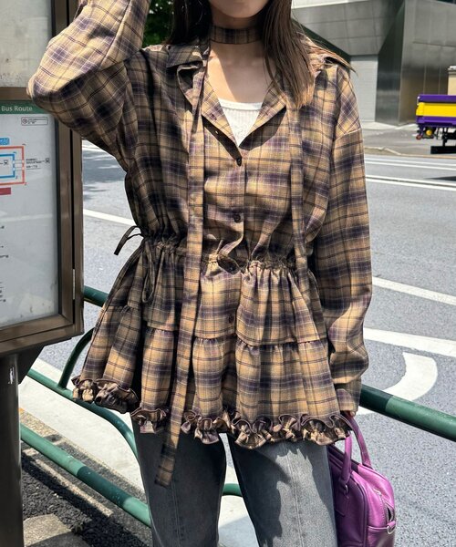 CIAOPANIC（チャオパニック）の「ボウタイ付き裾ティアードチェックシャツワンピース（シャツ/ブラウス・レディース・ブラック/ブラウン/ピンク/グレー・ONE SIZE）」の3枚目の写真
