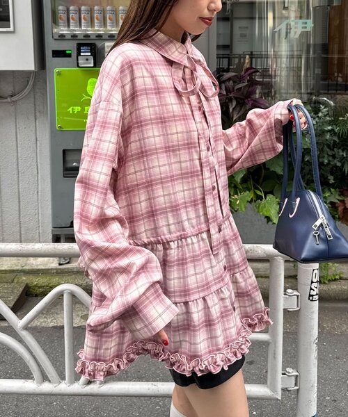 CIAOPANIC（チャオパニック）の「ボウタイ付き裾ティアードチェックシャツワンピース（シャツ/ブラウス・レディース・ブラック/ブラウン/ピンク/グレー・ONE SIZE）」の21枚目の写真