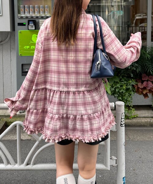 CIAOPANIC（チャオパニック）の「ボウタイ付き裾ティアードチェックシャツワンピース（シャツ/ブラウス・レディース・ブラック/ブラウン/ピンク/グレー・ONE SIZE）」の20枚目の写真