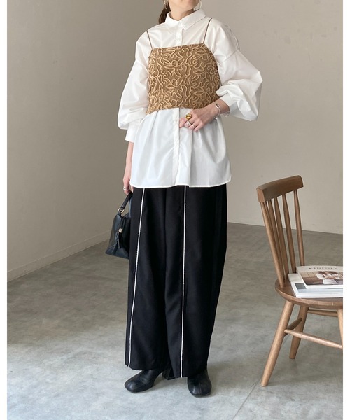 セール】ショート丈クロップドコード刺繍ベロアビスチェ