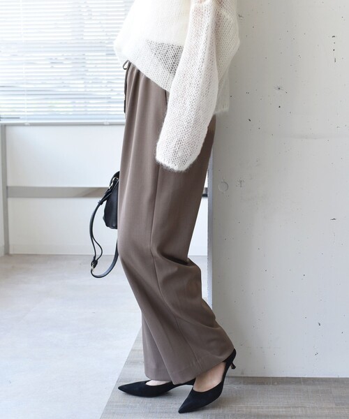 SHIPS(シップス)の「〈UVカット/防シワ加工〉梳毛調 ストレッチ ドロスト パンツ(その他パンツ・レディース・ナチュラル/ダークグレー/ブラウン系・40/38/36)」の7枚目の写真