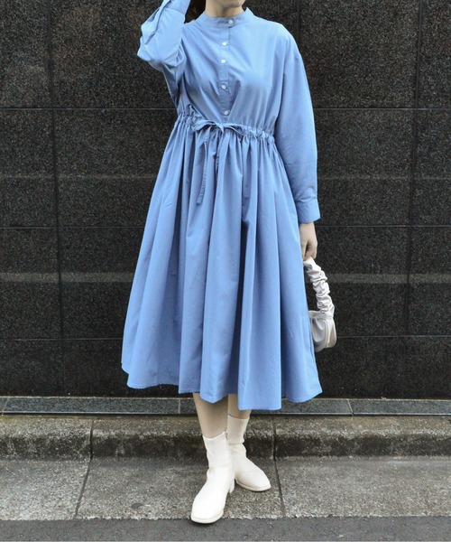 &soiree(アンドソワレ)の「【&soiree】タック入りウエストリボンシャツワンピース(シャツワンピース・レディース・ベージュ/ブルー/ホワイト・MEDIUM/SMALL)」の3枚目の写真