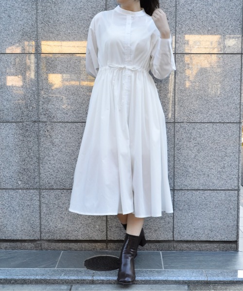 &soiree(アンドソワレ)の「【&soiree】タック入りウエストリボンシャツワンピース(シャツワンピース・レディース・ベージュ/ブルー/ホワイト・MEDIUM/SMALL)」の14枚目の写真