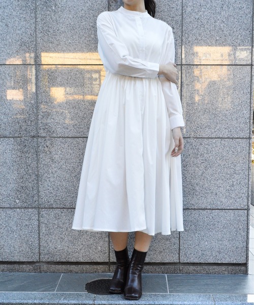 &soiree(アンドソワレ)の「【&soiree】タック入りウエストリボンシャツワンピース(シャツワンピース・レディース・ベージュ/ブルー/ホワイト・MEDIUM/SMALL)」の15枚目の写真