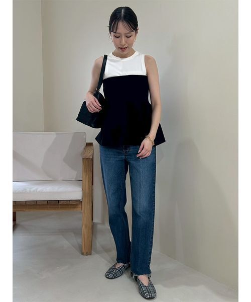 Mila Owen(ミラオーウェン)の「裾段差テーパードデニムパンツ(デニムパンツ・レディース・インディゴブルー/ブラウン/ブルー/ライトブルー・0/1/2/00)」の5枚目の写真