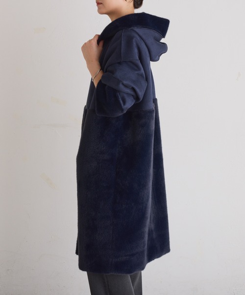 COLLAGE GALLARDAGALANTE（コラージュガリャルダガランテ）の「リバーシブルフェイクファーコート（その他アウター・レディース・ネイビー/ベージュ・FREE）」の5枚目の写真