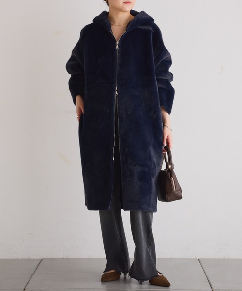 COLLAGE GALLARDAGALANTE（コラージュガリャルダガランテ）の「リバーシブルフェイクファーコート（その他アウター・レディース・ネイビー/ベージュ・FREE）」の11枚目の写真