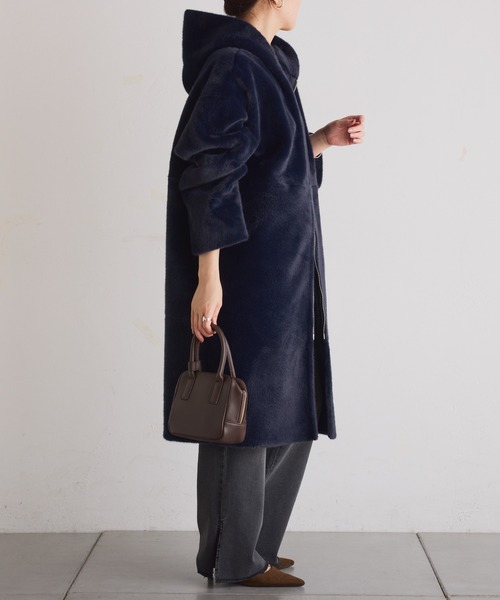 COLLAGE GALLARDAGALANTE（コラージュガリャルダガランテ）の「リバーシブルフェイクファーコート（その他アウター・レディース・ネイビー/ベージュ・FREE）」の17枚目の写真