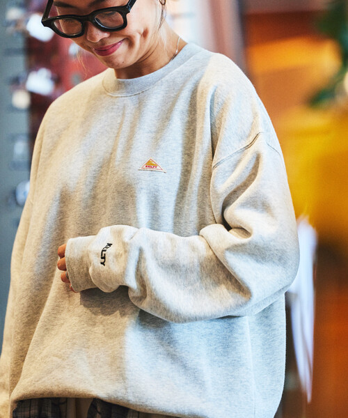 FREAK'S STORE（フリークスストア）の「限定展開 KELTY×FREAK'S STORE/ケルティ 別注 ワンポイント ヴィンテージロゴ クルーネックスウェット（スウェット・メンズ・オフホワイト/チャコールグレー/アッシュグレー/ブラック/グリーン/ネイビー/グレイッシュベージュ・LARGE/MEDIUM/X-LARGE/SMALL）」の14枚目の写真