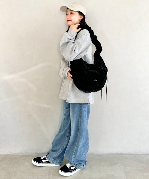 THE NORTH FACE(ザノースフェイス)の「THE NORTH FACE(ザ・ノースフェイス)/A4対応 軽量 大容量 ショルダー 肩掛けバッグ シャーリング ホーボーバッグ/BONNEY HOBO BAG L(ショルダーバッグ・レディース・ブラック/ピンク/ブラック系その他・FREE)」の9枚目の写真