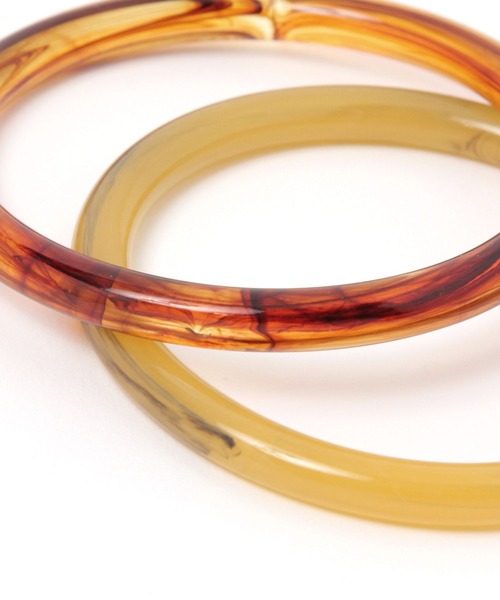 studio CLIP（スタディオクリップ）の「アクリル輪っかバングル（バングル/リストバンド・レディース・ブラウン/ベージュ・FREE）」の3枚目の写真