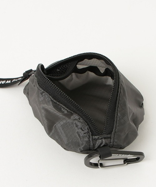 and wander（アンドワンダー）の「and wander / sil mini pouch（トートバッグ・レディース・ボルドー/グレー・FREE）」の6枚目の写真